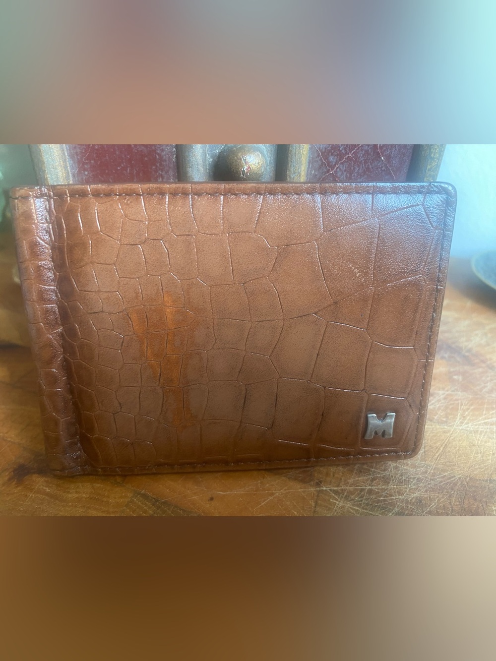 Men's Brown Croc-Embossed Leather Money Clip Bifold Wallet